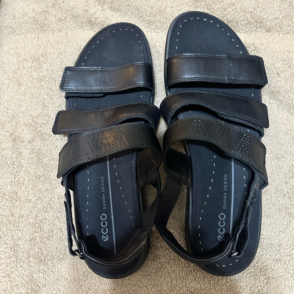Ecco Black Leather Strap Velcro Sandals